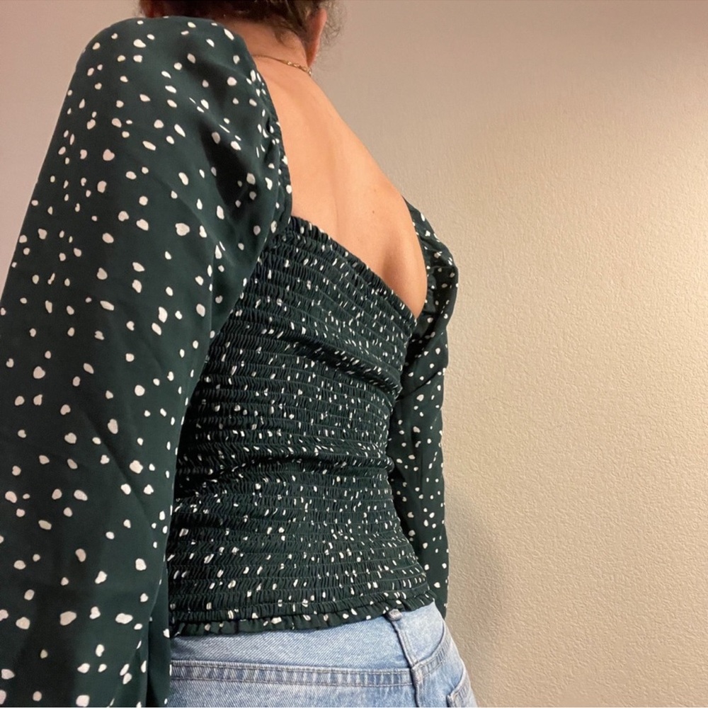 Abercrombie and Fitch AF Green White Polka Dot Long Sleeve Smocked Blouse Small - Picture 4 of 14